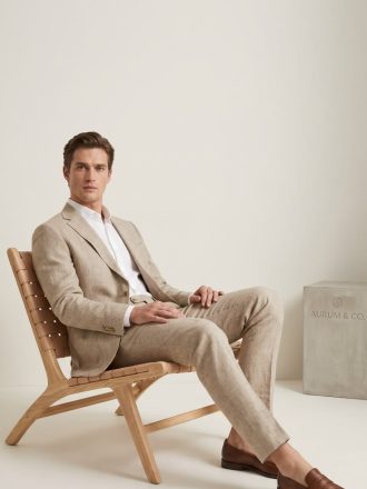 Casual Beige Linen Suit for Warm Weather